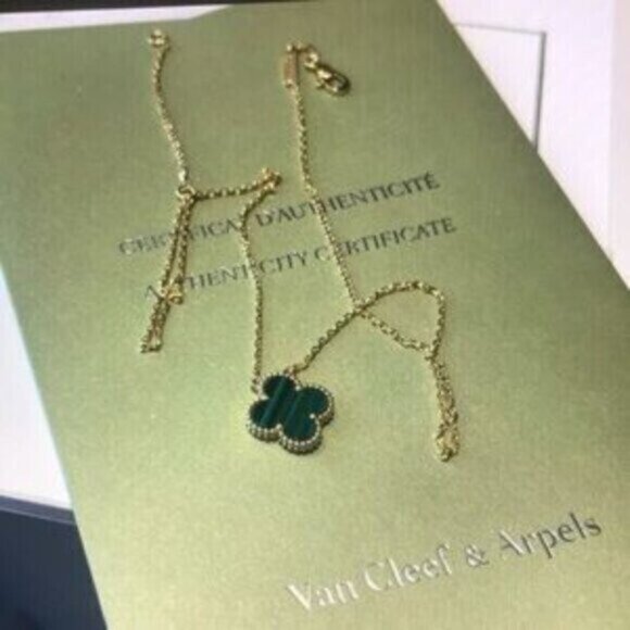 Van Cleef & Arpels Malachite 18K Gold Necklace - Picture 2 of 7